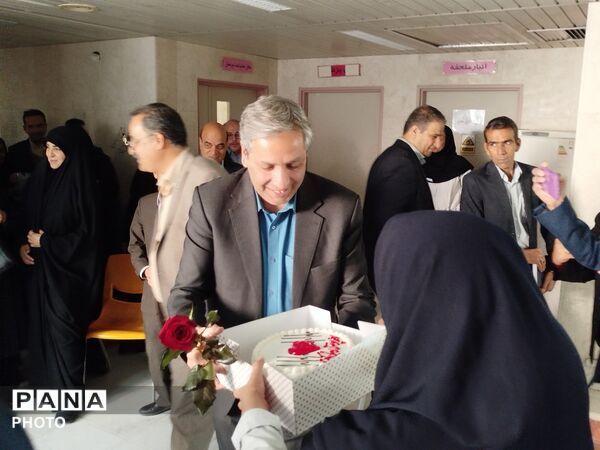 حضور مسئولان محلی در بیمارستان حضرت ابوالفضل(ع) کاشمر به مناسبت روز پرستار 