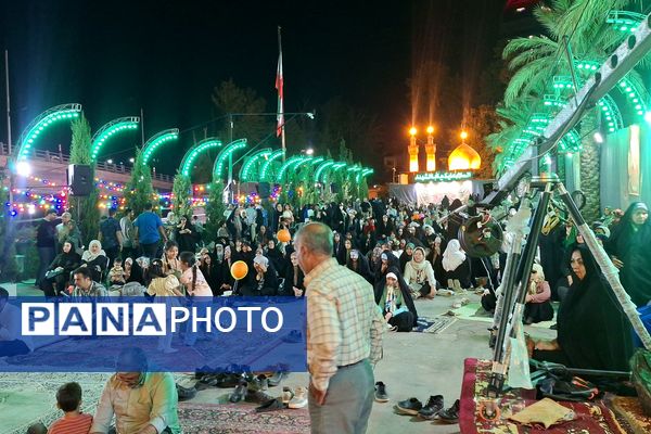 حال و هوای کافه شهدا در شب میلاد نبی اکرم(ص) و امام جعفر صادق (ع)