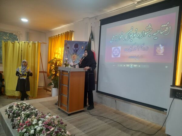 افتتاحیه جشنواره نوجوان خوارزمی در دبیرستان نمونه وکیلی۱۰ 