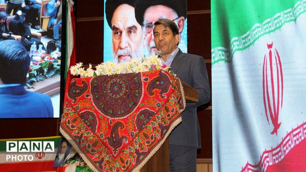 گرامیداشت هفته معلم در دانشگاه فرهنگیان کرمان 