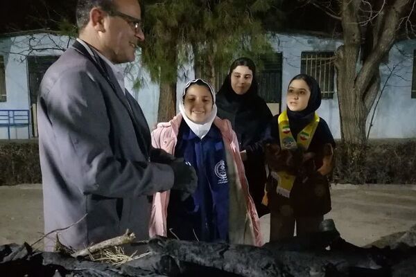 افتتاحیه بخش دوم اردوی تمشک با حضور دانش‌آموزان دختر در اردوگاه شهید محمد منتظری شهریار