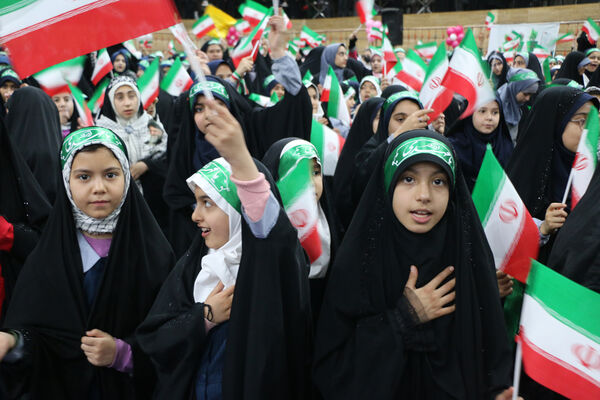همایش دختران حاج قاسم 