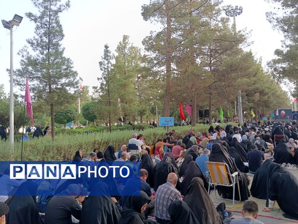 برگزاری دعای پر فضیلت عرفه در بهشت رضا(ع) مشهد