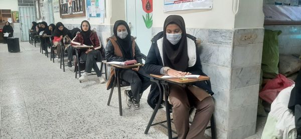 حوزه امتحانی در دبیرستان نمونه شهید محمدی پور خلیل آباد 