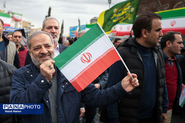 حضور وزیر آموزش و پرورش در راهپیمایی ۲۲ بهمن