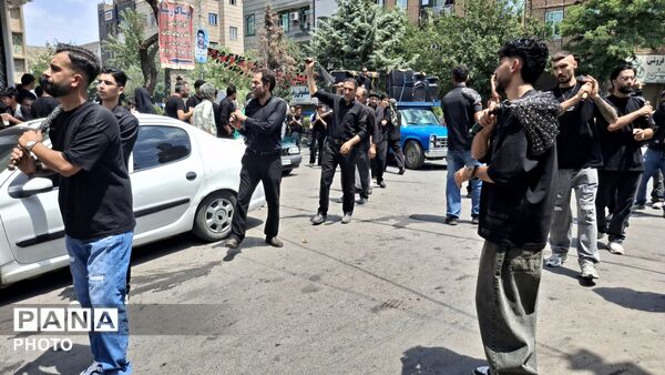 راهپیمایی صبح تاسوعا با حضور هیئت ابوالفضلیون رسالت 