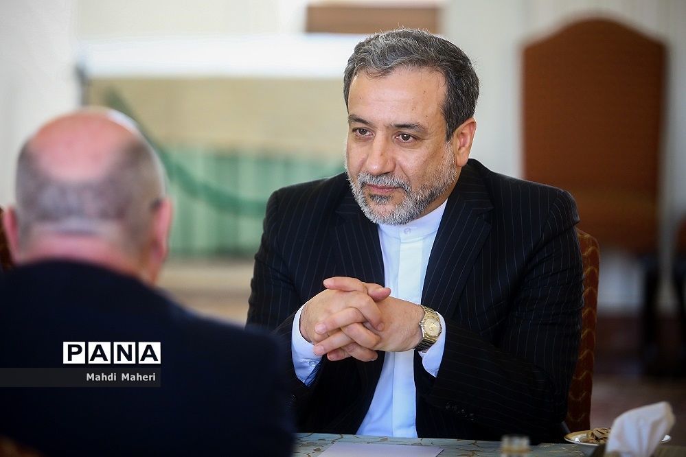 عراقچی: ایران دیپلماسی را ترجیح می‌دهد، اما به‌خوبی می‌داند چگونه از خود دفاع کند