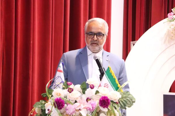 آیین سپاس معلم و تجلیل از معلمان نمونه ناحیه ۳ کرمانشاه