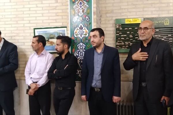  مراسم بزرگداشت رهبر شهید با حضور منتخب دانش‌آموزان استان یزد