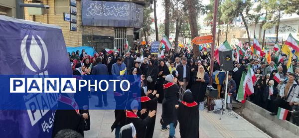 غرفه خبرگزاری پانا، وعده دیدار دانش‌آموزان در راهپیمایی 22 بهمن