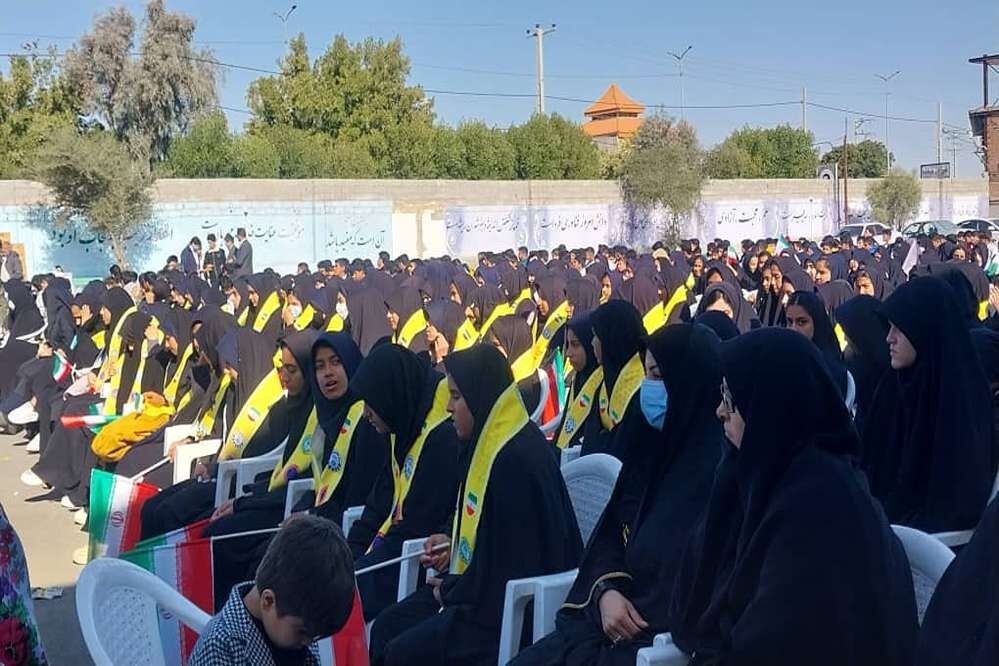 مانور یاوران انقلاب دانش‌آموزان عشایری