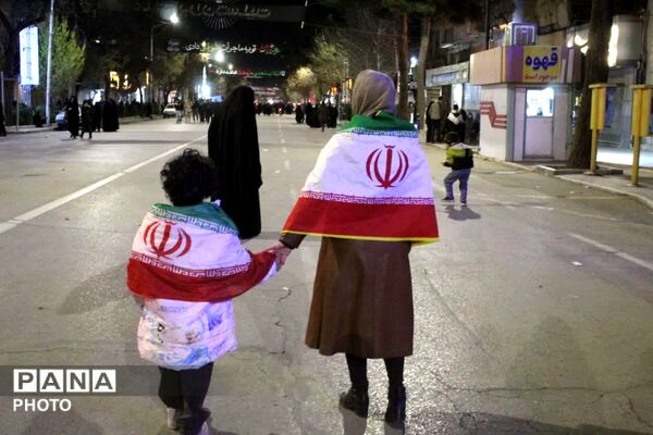 احیا در اولین شب قدر و هشتمین شب مراسم شهادت قائد امت آیت الله خامنه ای 