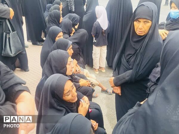 تشییع «شهیده فاطمه طاهری فرد» مدیر دبستان میناب در جیرفت