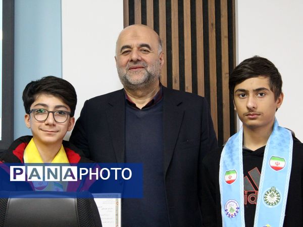 اولین نشست هیئت‌رئیسه و اعضای شورای دانش‌آموزی آموزش و پرورش ناحیه ۶  