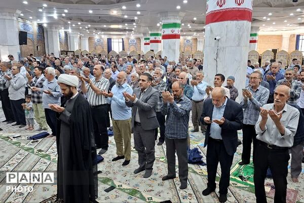 شکوه بندگی در نماز عید قربان باقرشهر 