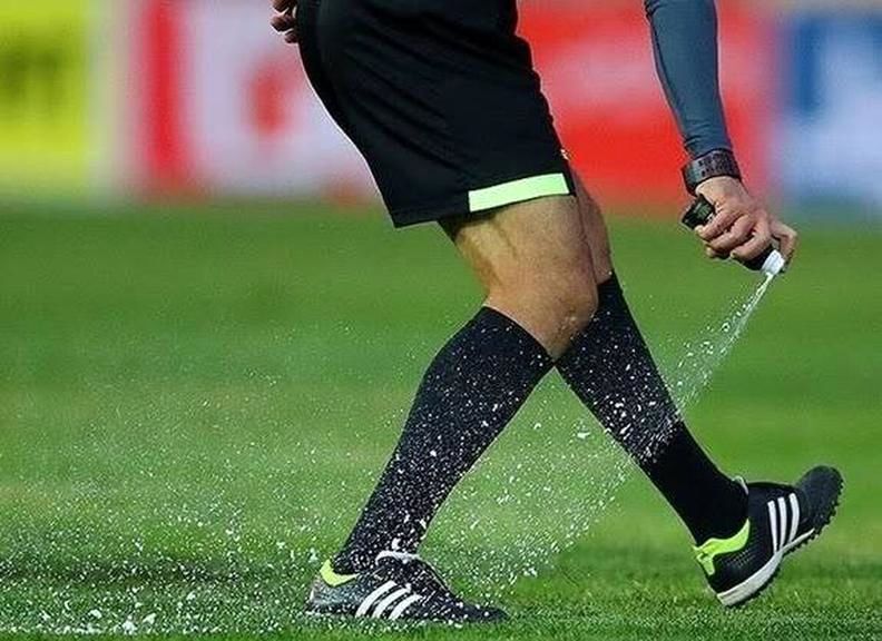 حیدری پرسپولیس - ملوان را سوت می‌زند