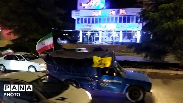 پرچم های ایران و حزب الله  بر فراز شهر نیشابور 