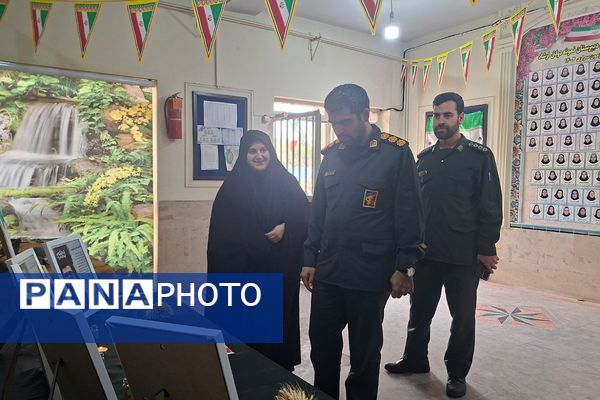 شکوه انقلاب در جشن باشکوه دهه فجر مدرسه نمونه دولتی ارشاد قرچک