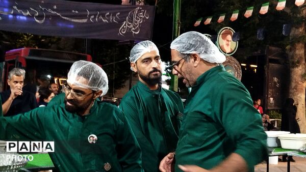  چایخانه حضرت زهرا در صدمین شب از اجتماعات