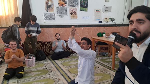 مراسم اعتکاف پسران در مسجد موسی بن جعفر آشخانه 