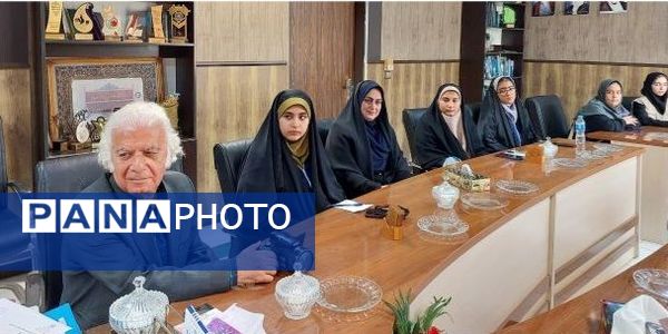 تقدیر از دانش آموز خبرنگاران پانا در قائمشهر