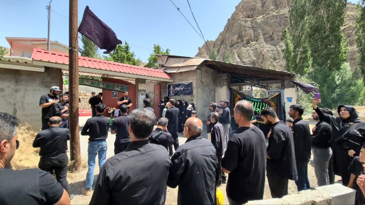 میزبانی خانواده شهید سلیمان سلیمانی از هیات فاطمیون بلده