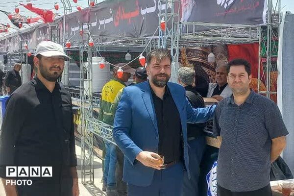 جلوه‌ای از  همبستگی و خدمت در وداع رهبر شهید  امت اسلام در بهارستان دو