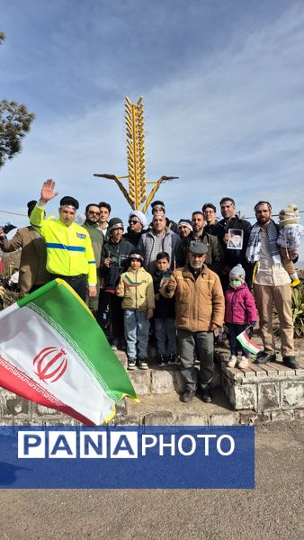 حضور پرشور مردم روستای اسد آباد در راهپیمایی ۲۲ بهمن