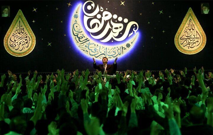 برنامه مناجات‌خوانی مداحان مشهور در ماه رمضان