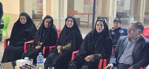 برگزاری جشن روز دانش‌آموز در دبستان شاهد غدیر بافق