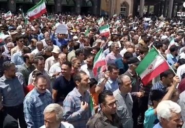 خروش بی‌سابقه مردم اراک در نماز جمعه و راهپیمایی جمعه خشم و نصر