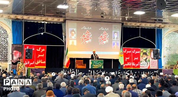 نمازی حماسی و معنوی با عطر شهادت در کاشمر