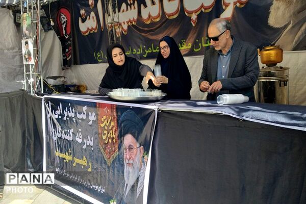 تجدید میثاق در جوار امامزاده اسماعیل(ع)؛ میزبانیِ مؤسسان مدارس غیردولتی فیروزکوه از زائران رهبر شهید
