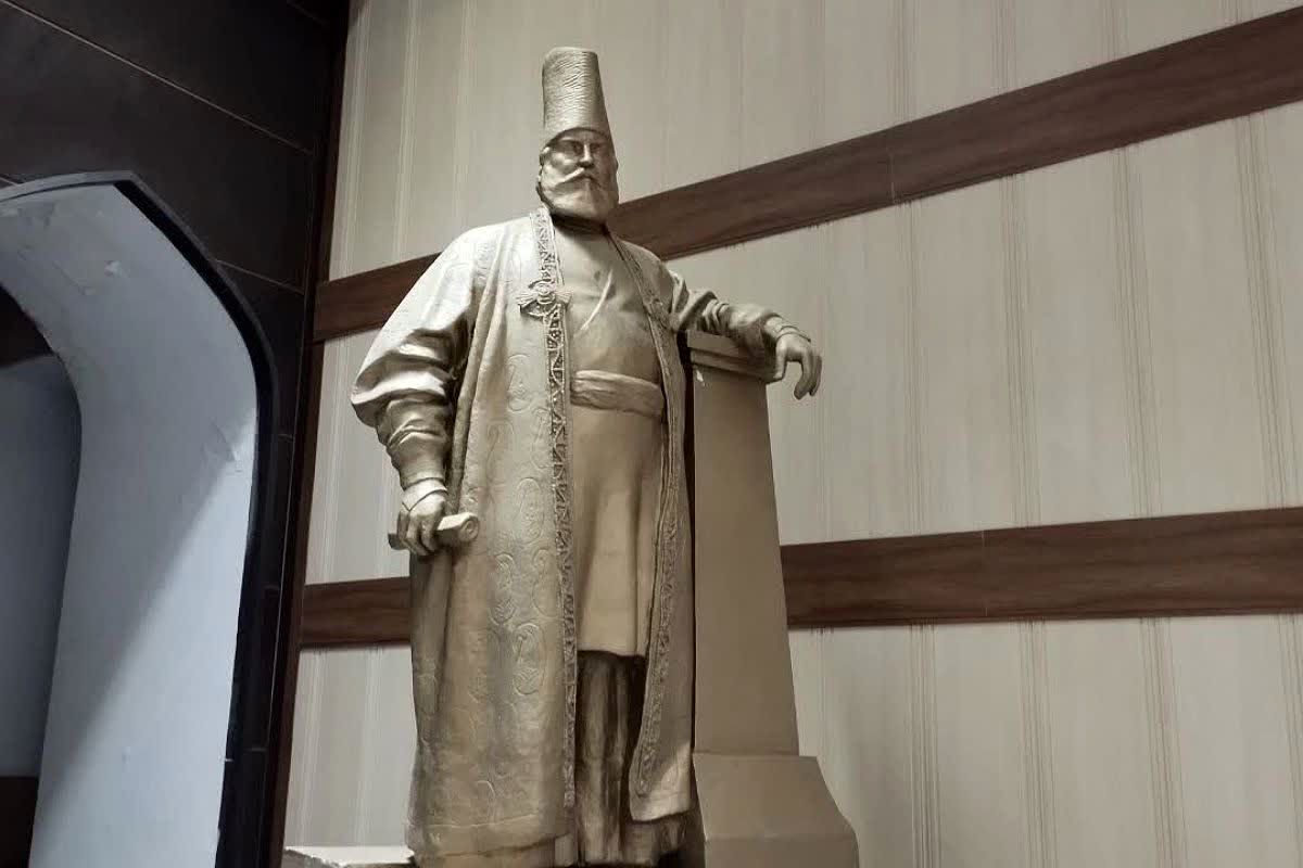 کورسوی آگاهی در عمق جهل