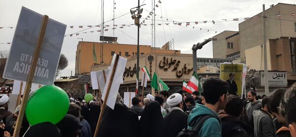 جلوه هایی از راهپیمایی جشن پیروزی انقلاب در شهر قم