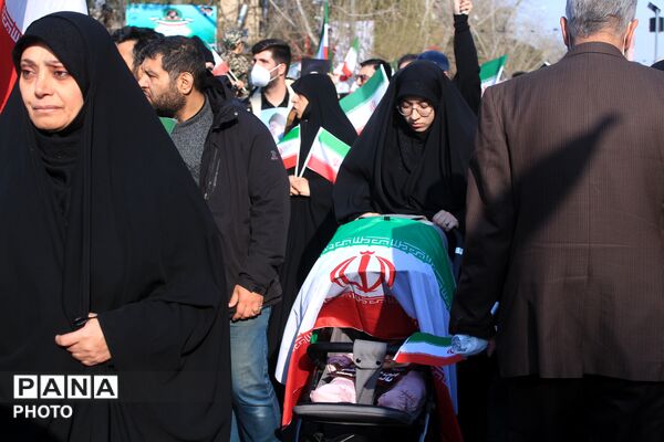 بیعت مردم تهران با سومین رهبر انقلاب
