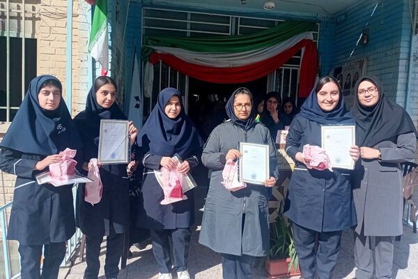 لبخند و شور نوجوانی، نشاط مدارس شهرستان قدس در ۱۳ آبان 