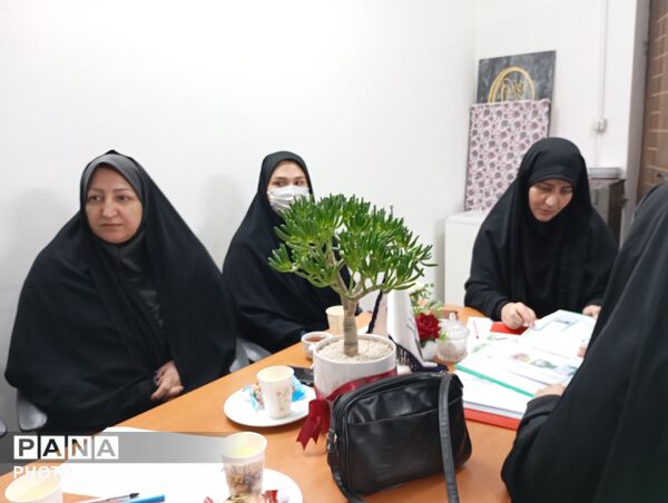 اجرای طرح جامع پایش و سطح‌بندی عملکرد کادر پرورشی در مدارس ناحیه ۶ 