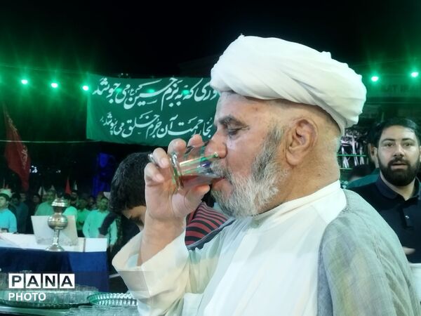 جایی که بوی چای با عطر محبت مخلوط شده است