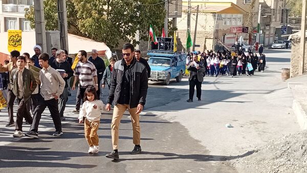۱۳ آبان؛ روایت ایستادگی نسل‌ها در مارکده