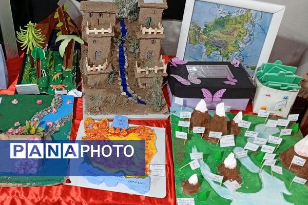 بازارچه خلاقیت؛ جشن خوداتکایی دختران خدیجه‌الکبری در قالب دست‌سازه‌ها و طعم‌ها