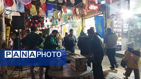 گذری بر فعالیت چایخانه امیر المومنین در شب میلاد حضرت مهدی ( عج)