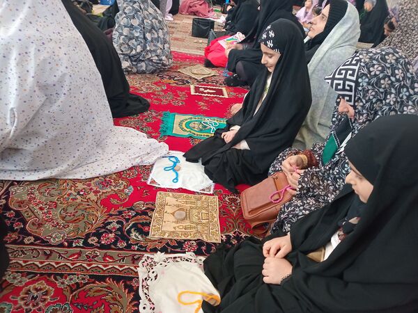 دهه نودی‌ها در نماز عبادی سیاسی جمعه