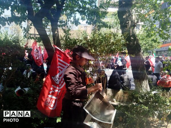 اتحاد و همبستگی مردم ایران در تشییع رهبر انقلاب 
