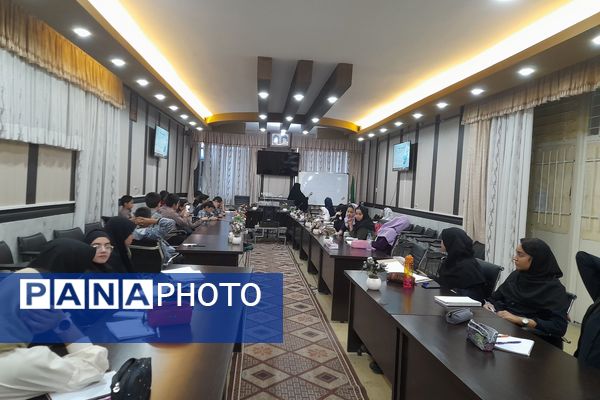 کارگاه آموزشی خبرگزاری پانا در اداره آموزش و پرورش ناحیه ۳ شیراز