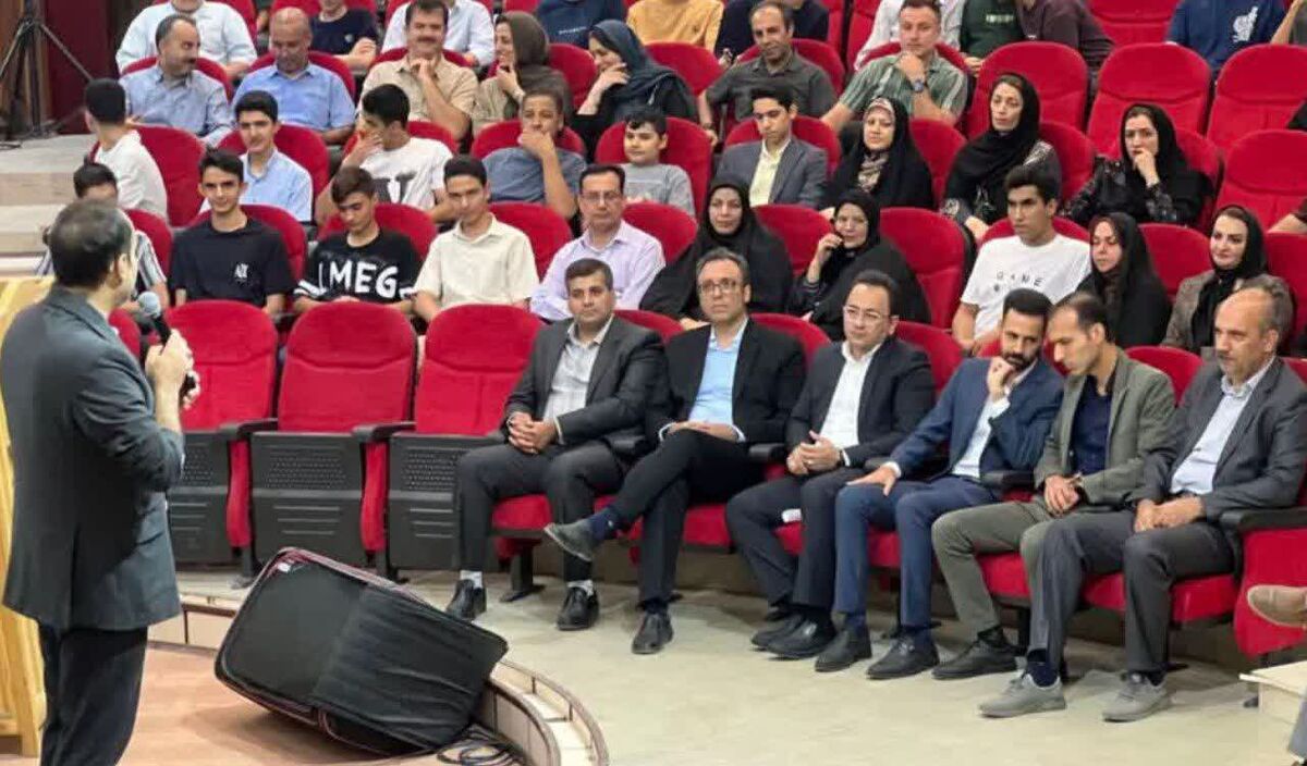 دانش‌آموزان تیزهوش باید در کنار علم‌آموزی، برای زندگی واقعی آماده شوند