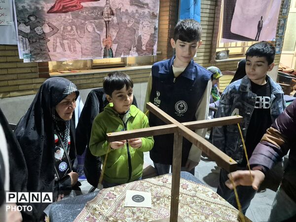 برپایی غرفه فرهنگی سازمان دانش‌آموزی در میدان المپیک