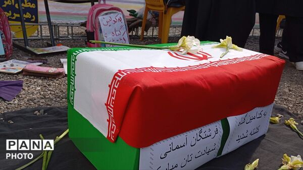 گرامیداشت شهدای مدرسه میناب در گرگان