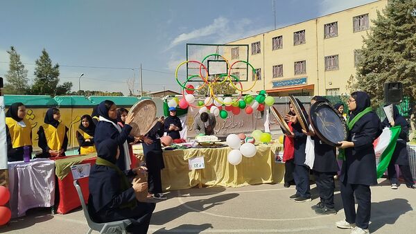المپیاد ورزشی درون مدرسه‌ای در دبیرستان عطیه