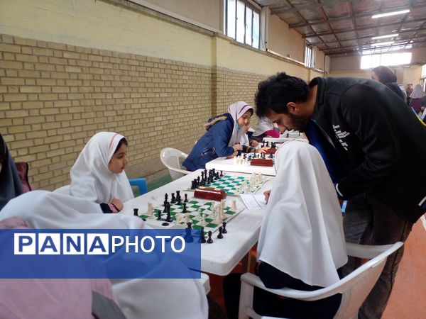  مسابقات شطرنج دختران مقطع ابتدایی شهرستان قدس